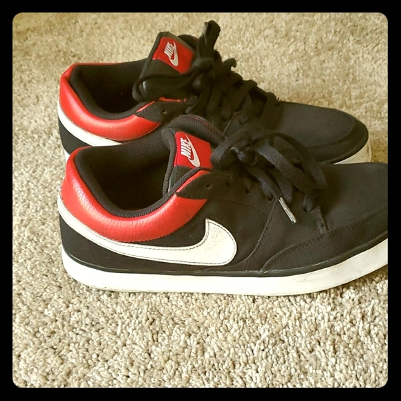 Nike Other - Mens Nike Shoes